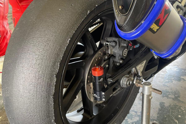 Pruebas Oversuspension dispositivo gravitacional para motos