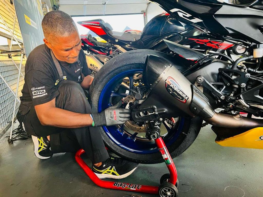 Oversuspension dispositivo gravitacional para motos