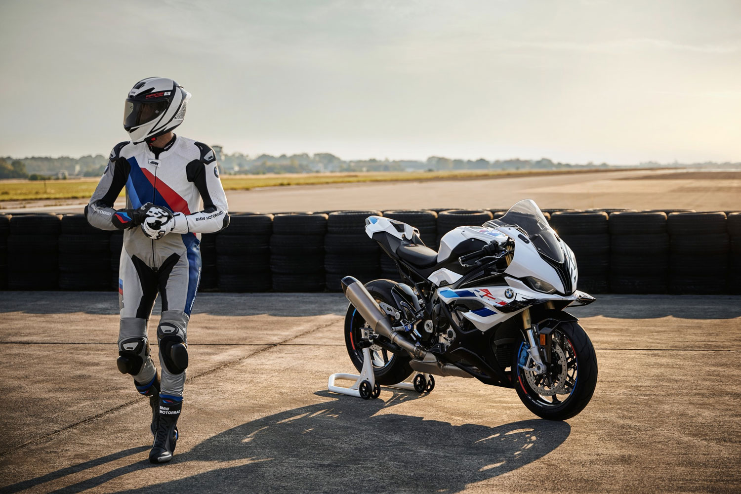 Mono de cuero para rodar en moto en circuito de velocidad